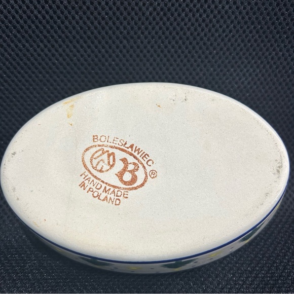 Polish Pottery Boleslawiec Dish Oval Hand painted 6” Christmas trees snow ❄️ 🎄 - Picture 3 of 3